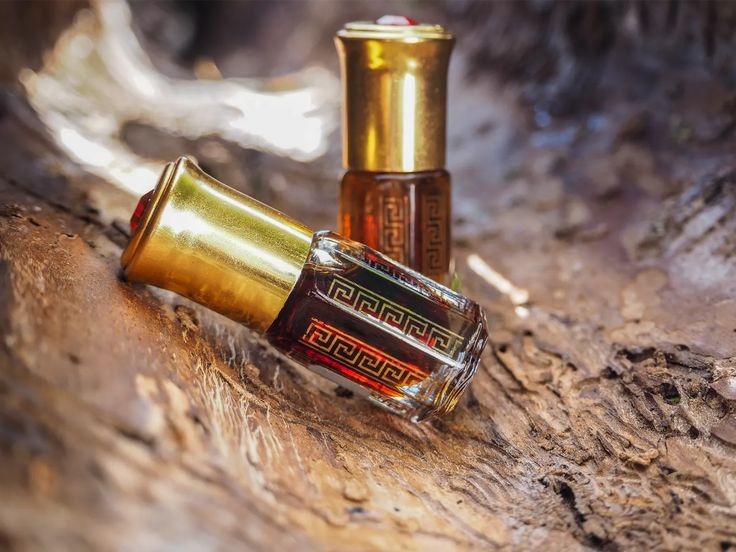 আতর ব্যবহার করা কি সুন্নত? হাদিস, উপকারিতা ও ইতিহাস